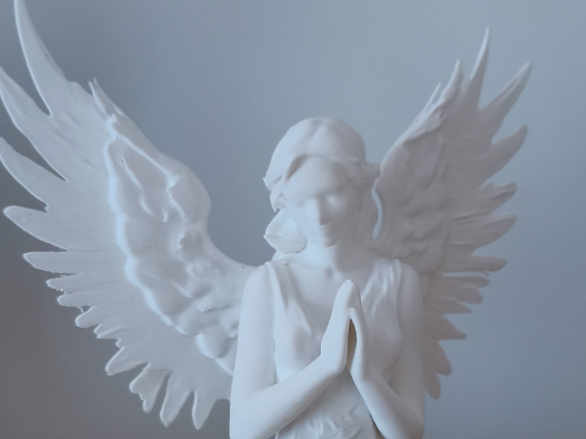Fallen Angel betend