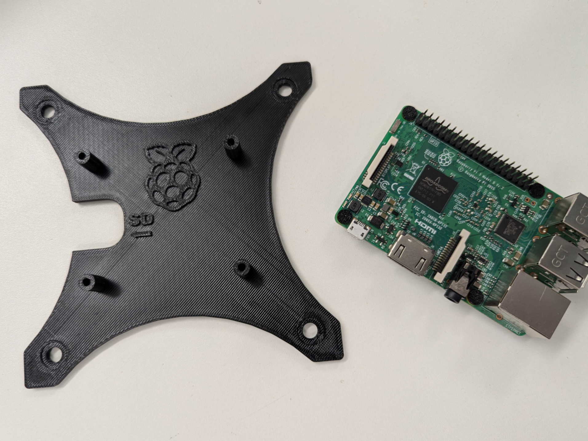 Raspberry Pi vesa bracket