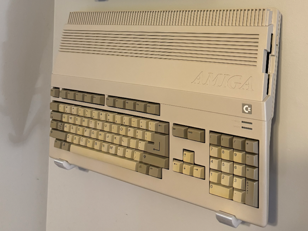 Retro Computer Wall Mount
