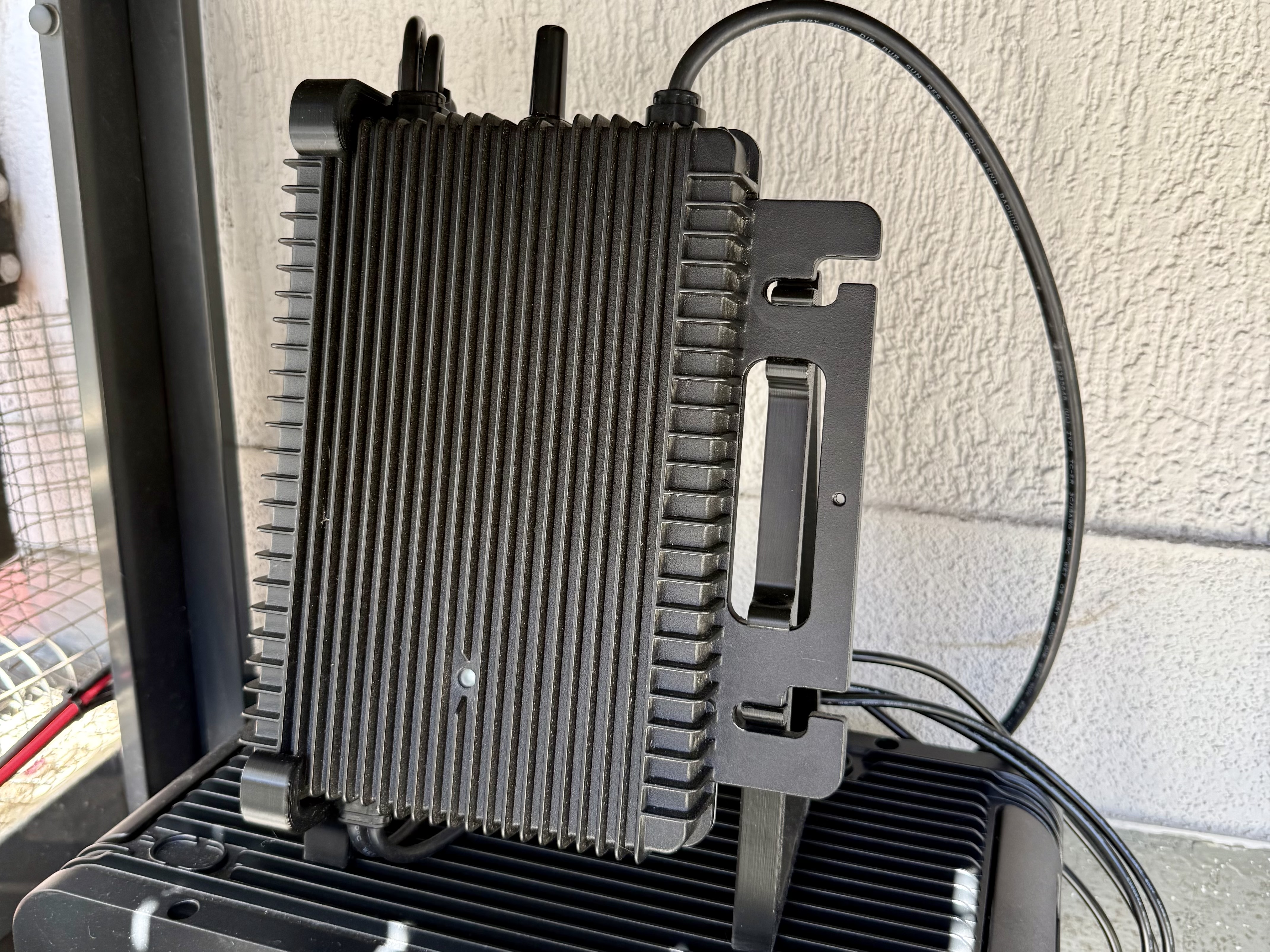 upright stand for Hoymiles solar inverter (800W)