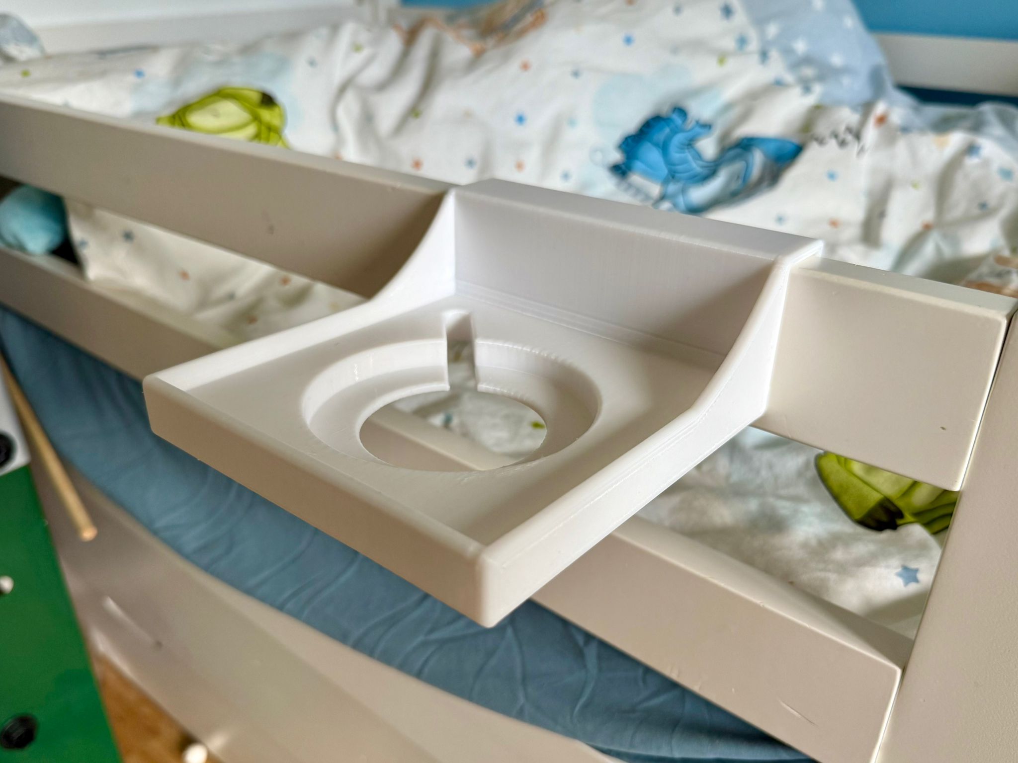 slidable Toniebox bed hanger (holder / mount)