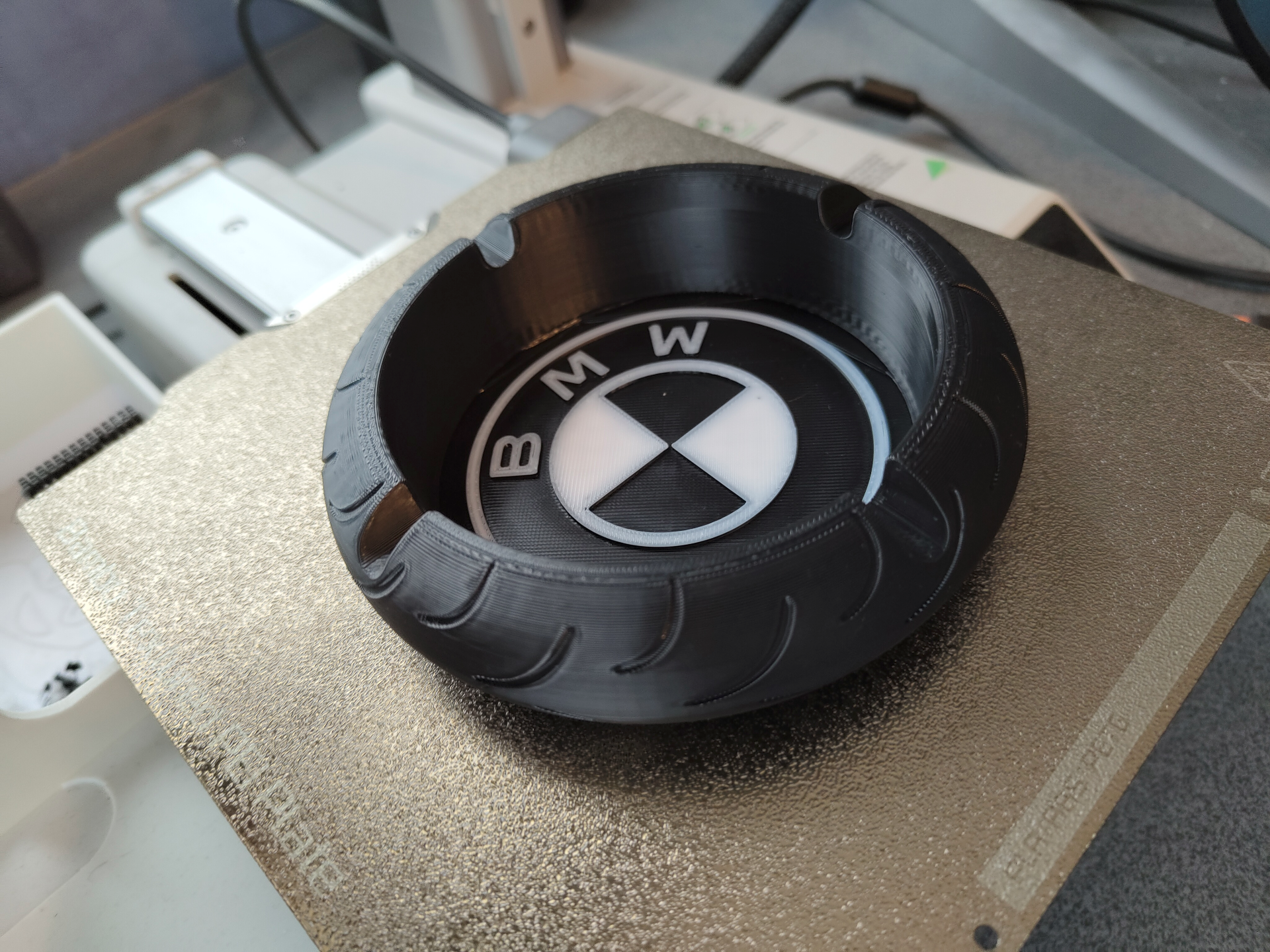 CENICERO BMW