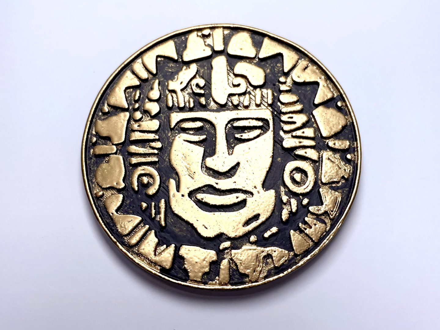 Legends of the Hidden Temple Life Pendant Magnet