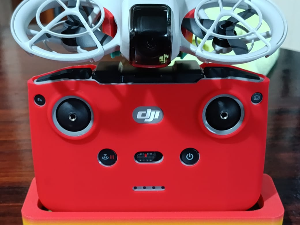 Dji Neo stand + controller