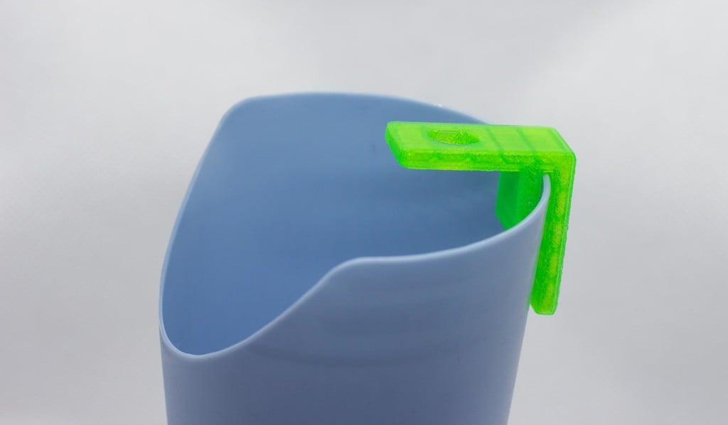 Straw holder