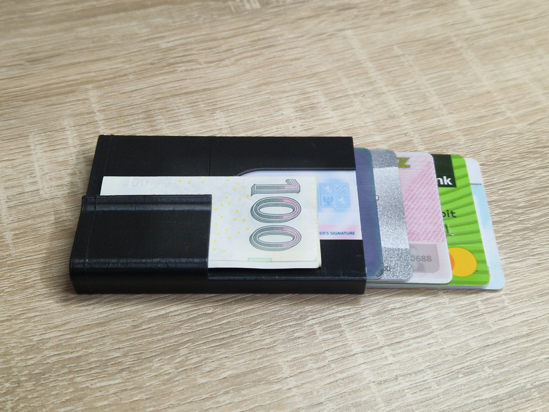 Lightweight wallet