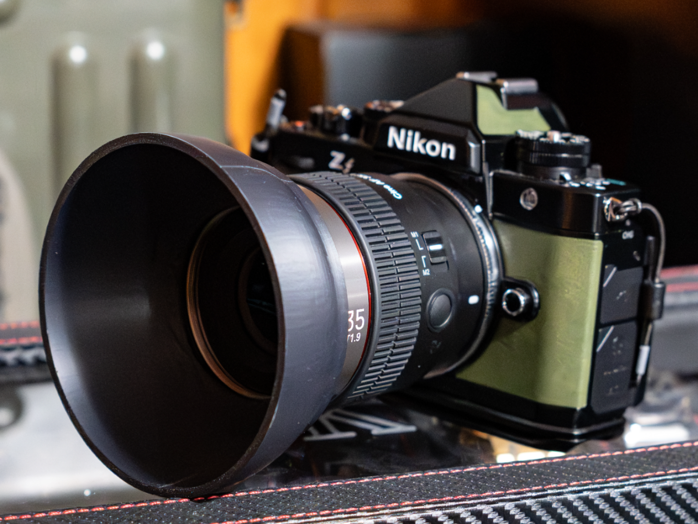 Lens hood for the Rokinon / Samyang Cine AF lenses