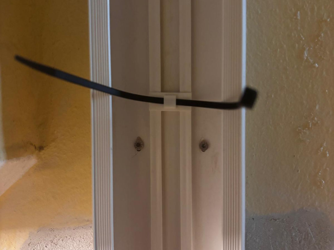 Kabelhalter für Kabelkanal 110x60