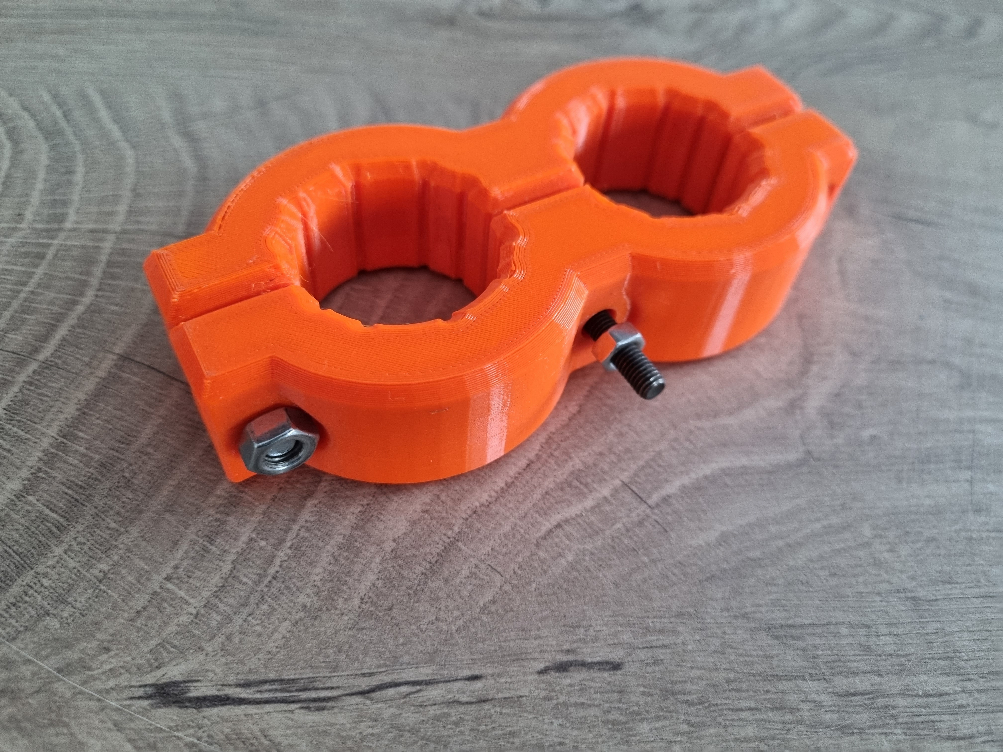 HOLDER OF ALKATHENE PIPES  (  PE PIPE )