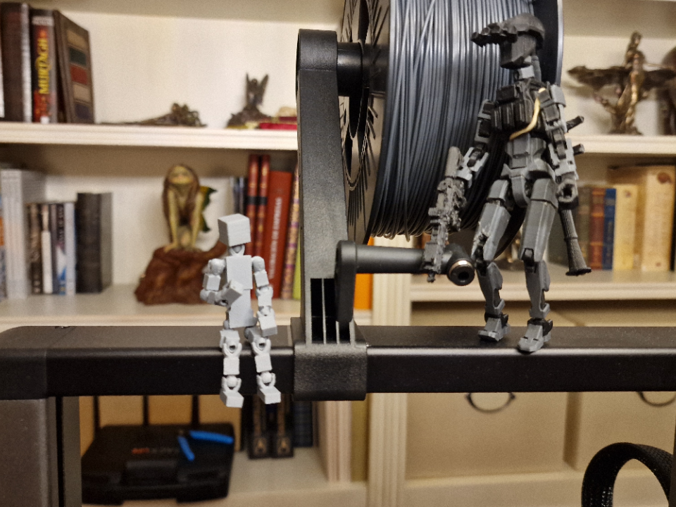 MG figura articulada