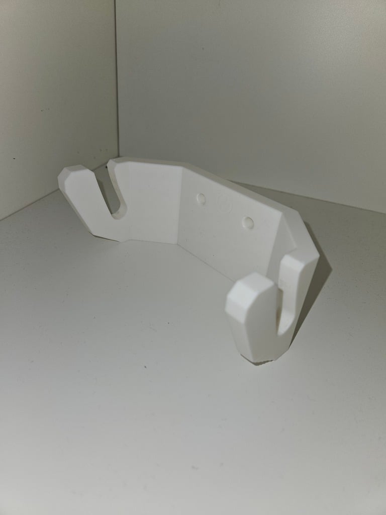 Skateboard wallmount