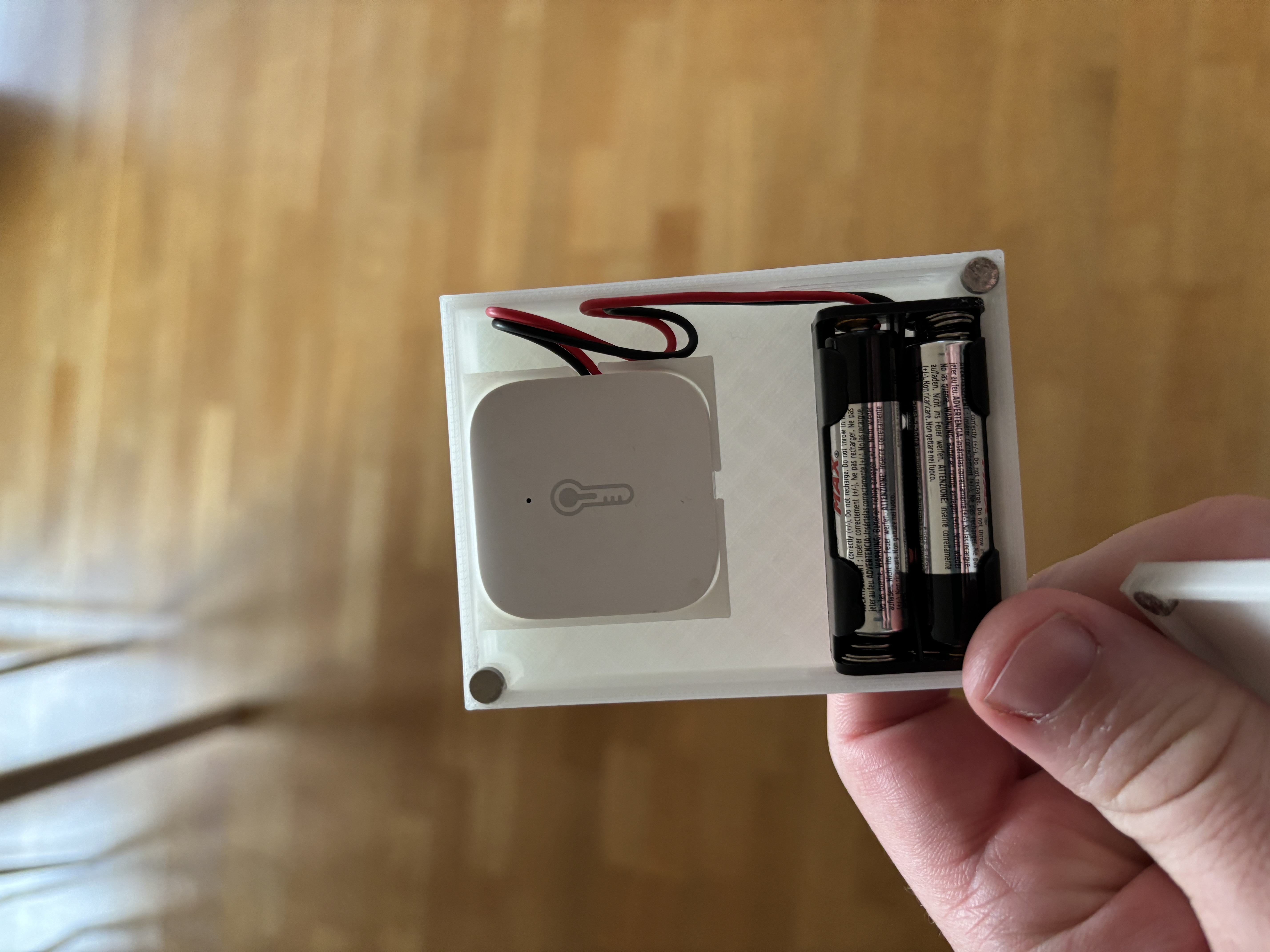 Tuya Temperature box