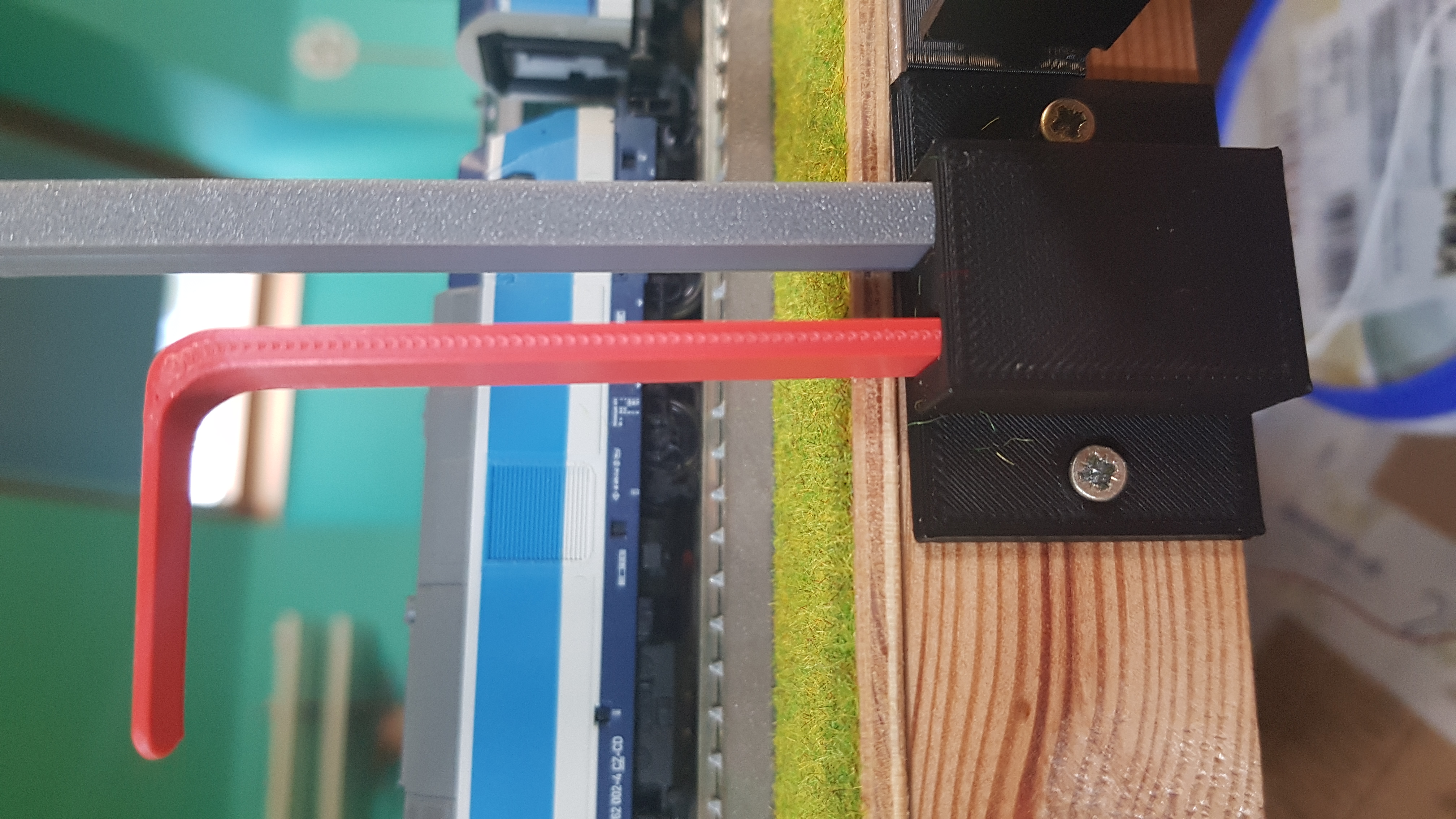 trains accessories holder