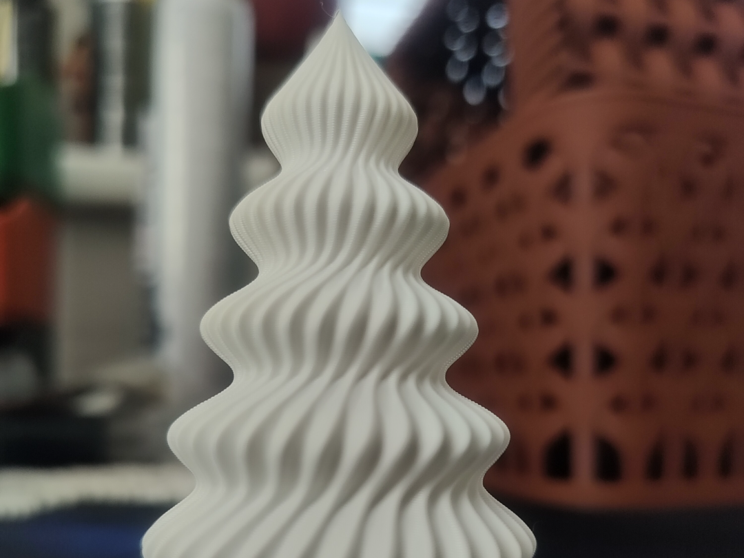 Twisted Christmass Tree - Meringue Kisses inspired