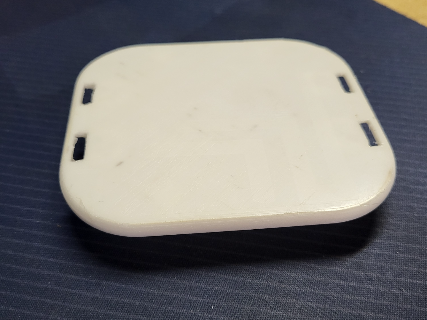mersedes sprinter body pillar plug (rear)