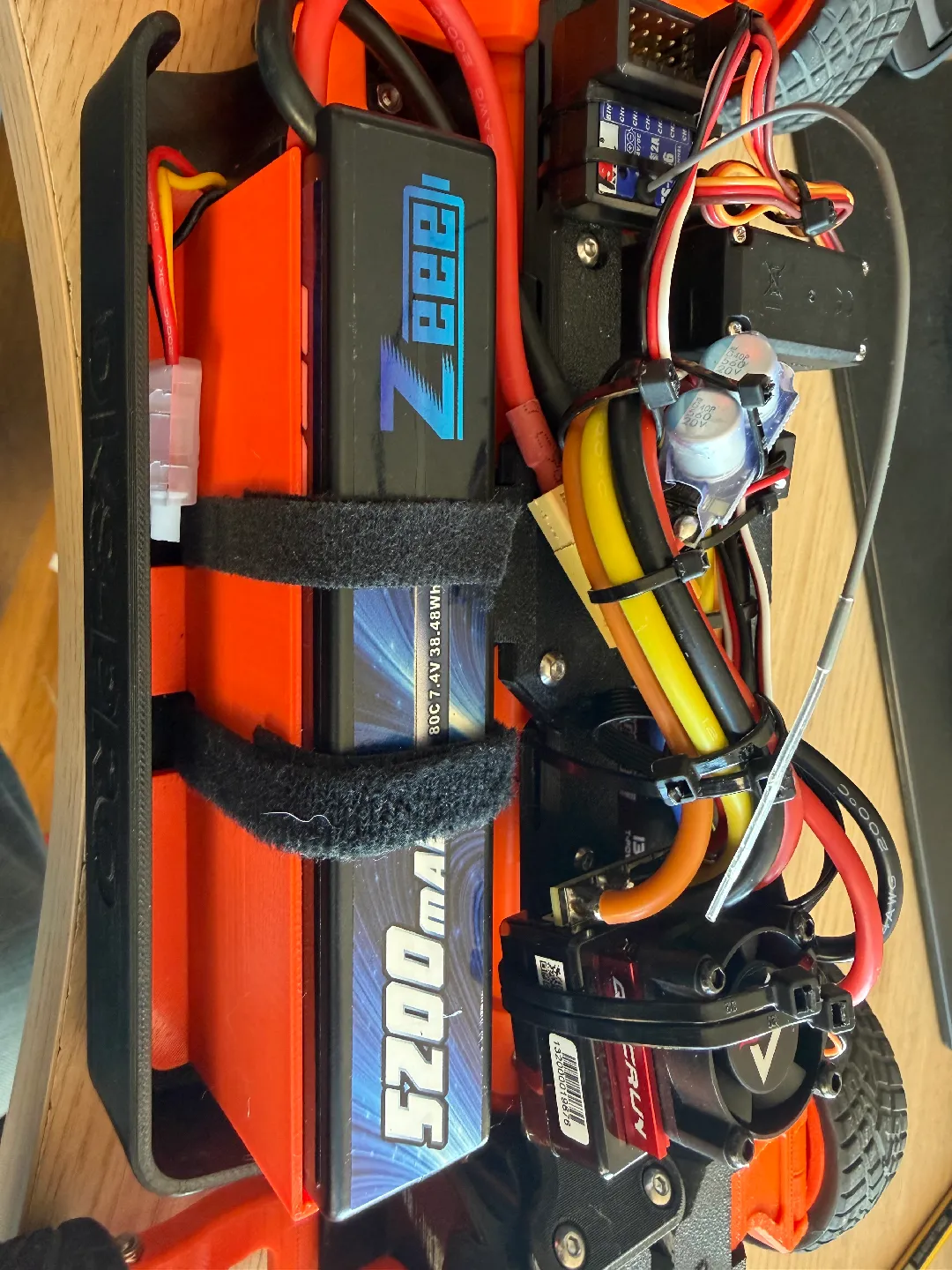 Duke Doks DKS PRO Battery holder
