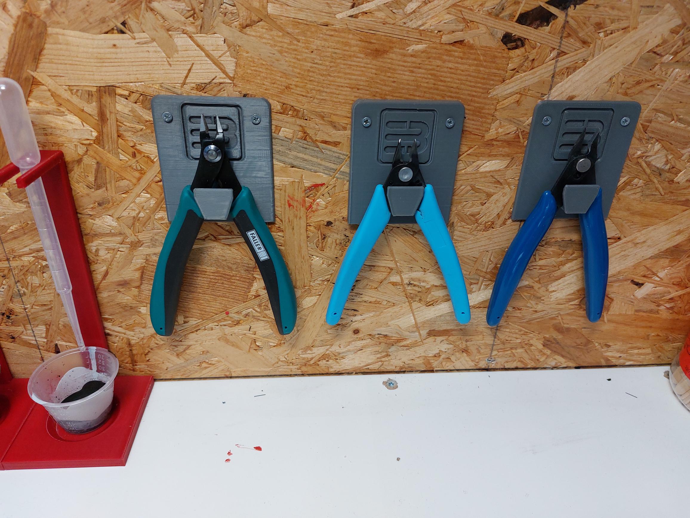 Plier holder