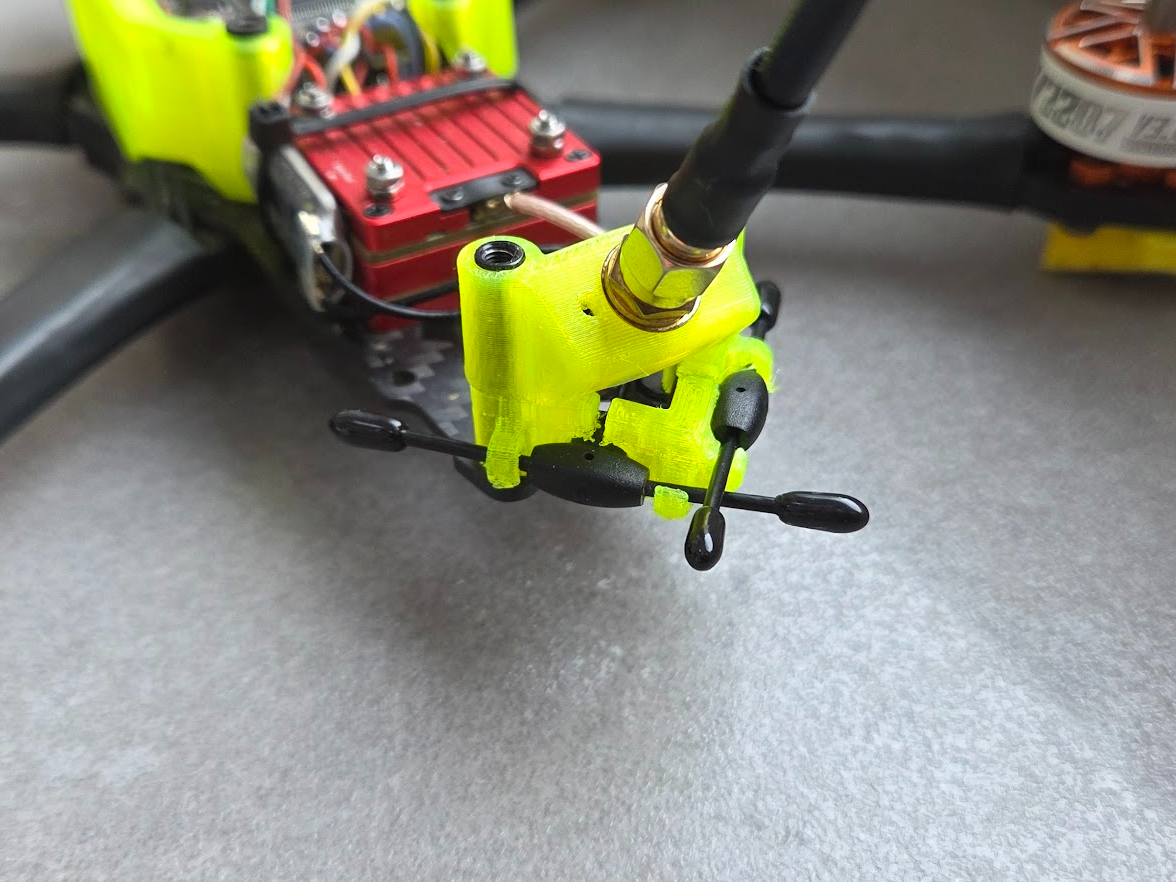 SpeedyBee Master 5 V2 ELRS diversity antenna mount