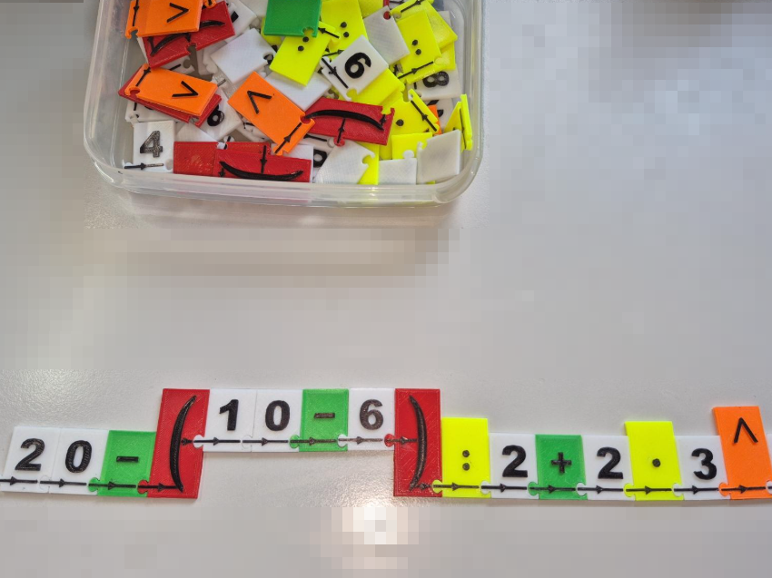 Puzzle-Teile für "Klammergebirge und Rechenhügel"