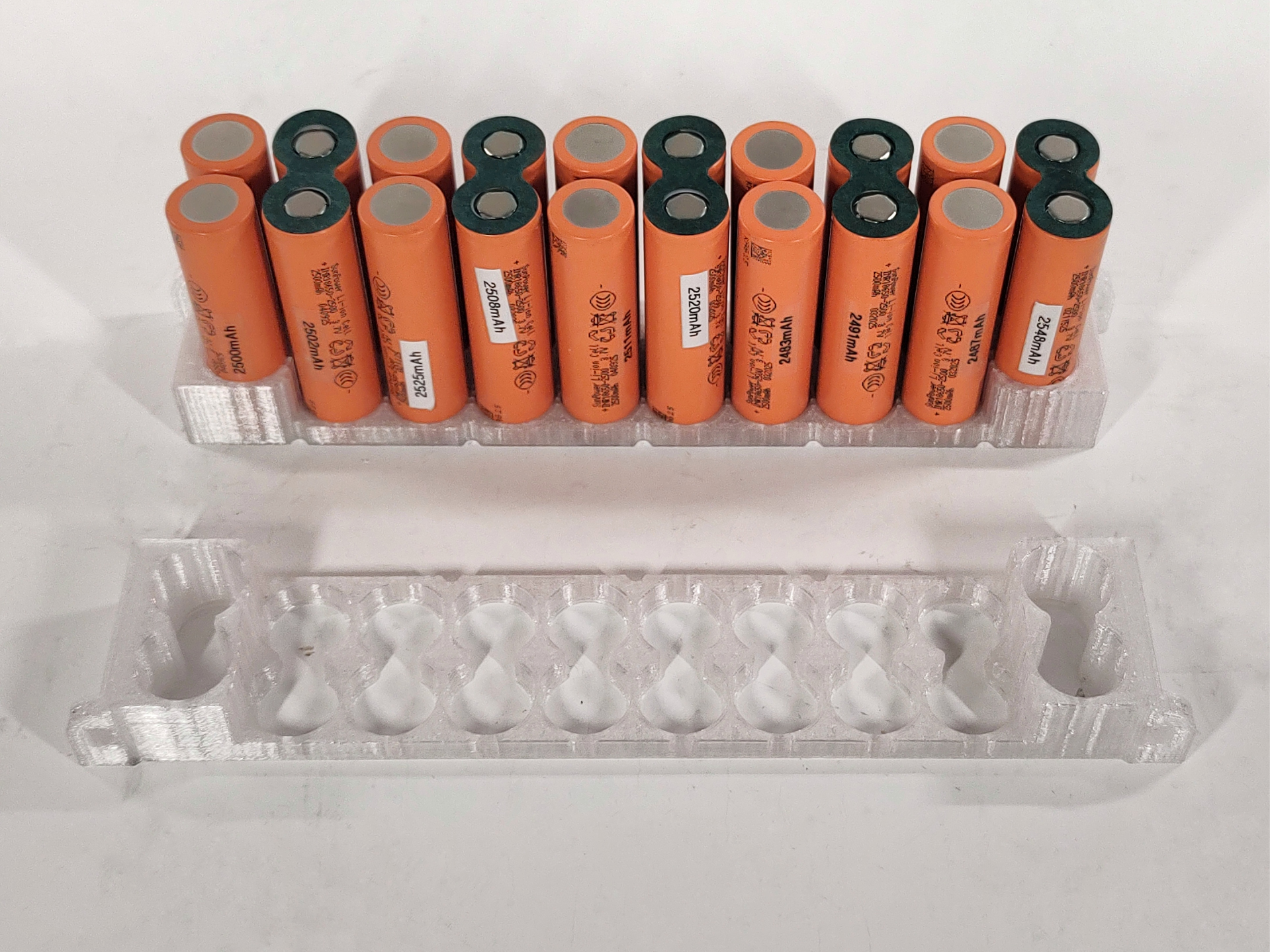 标称电压36V（电压范围30V - 42V）的10串2并三元锂电池组支架