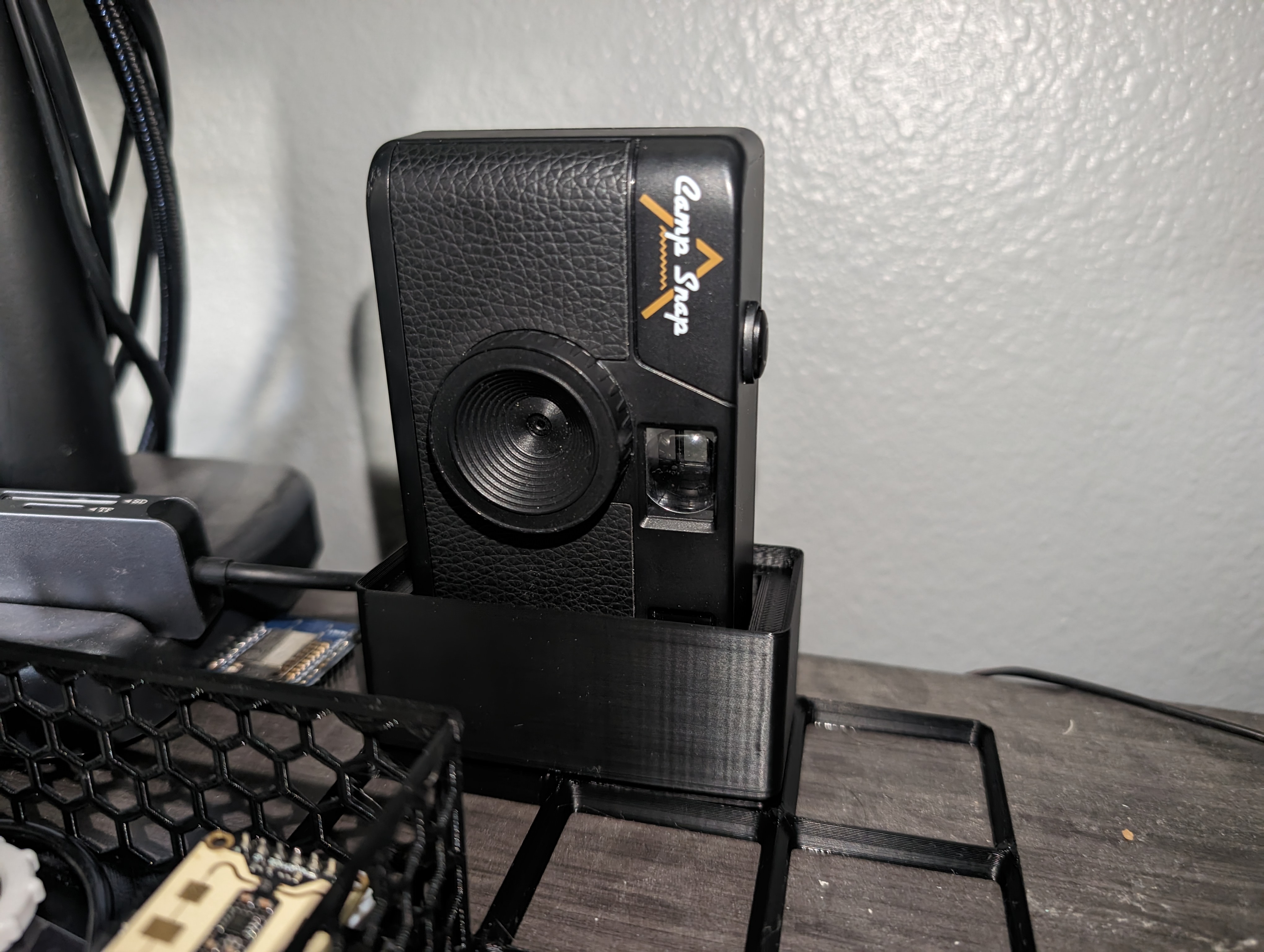Gridfinity Camp Snap Camera Holder