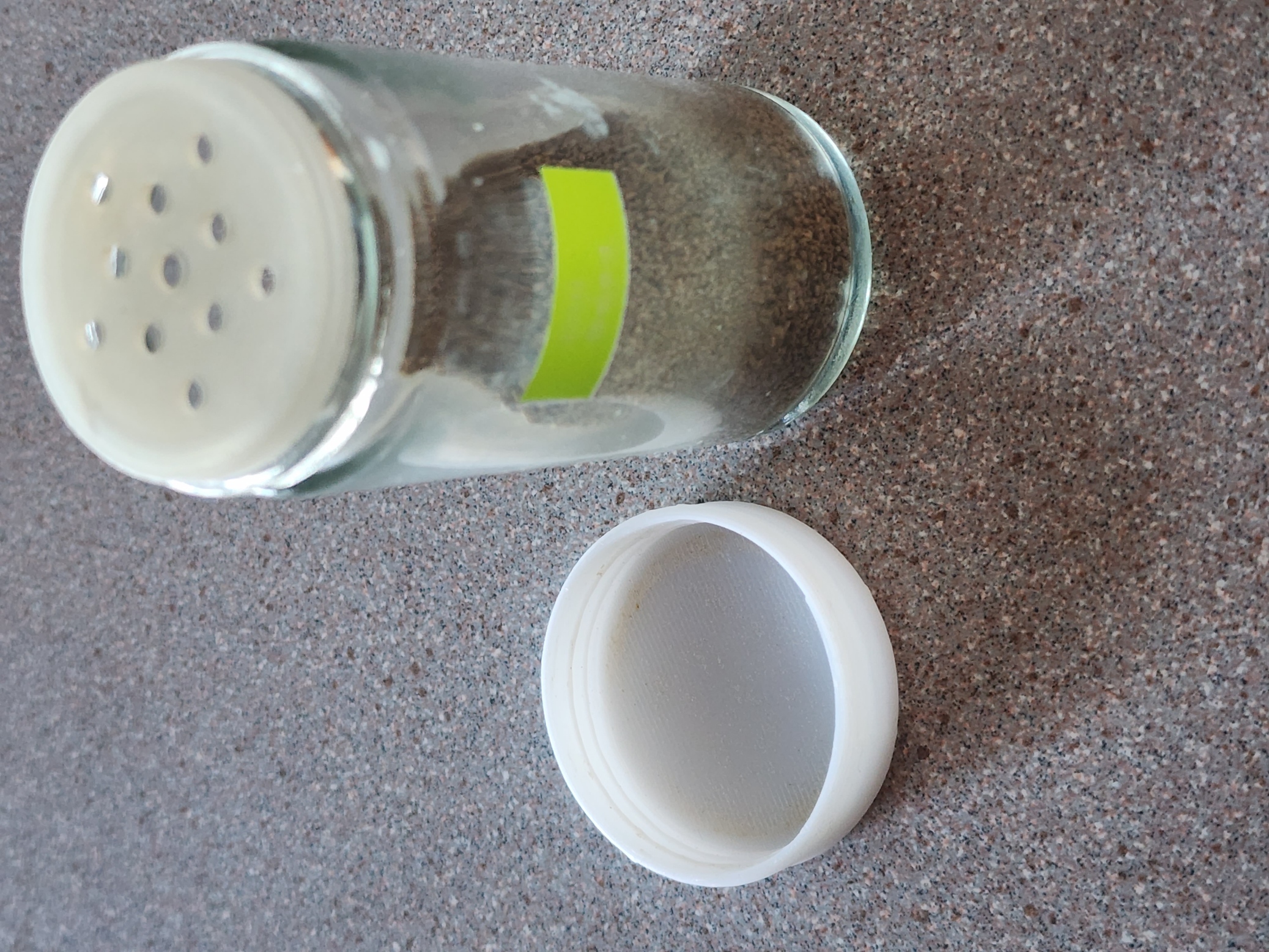 Spice jar lid