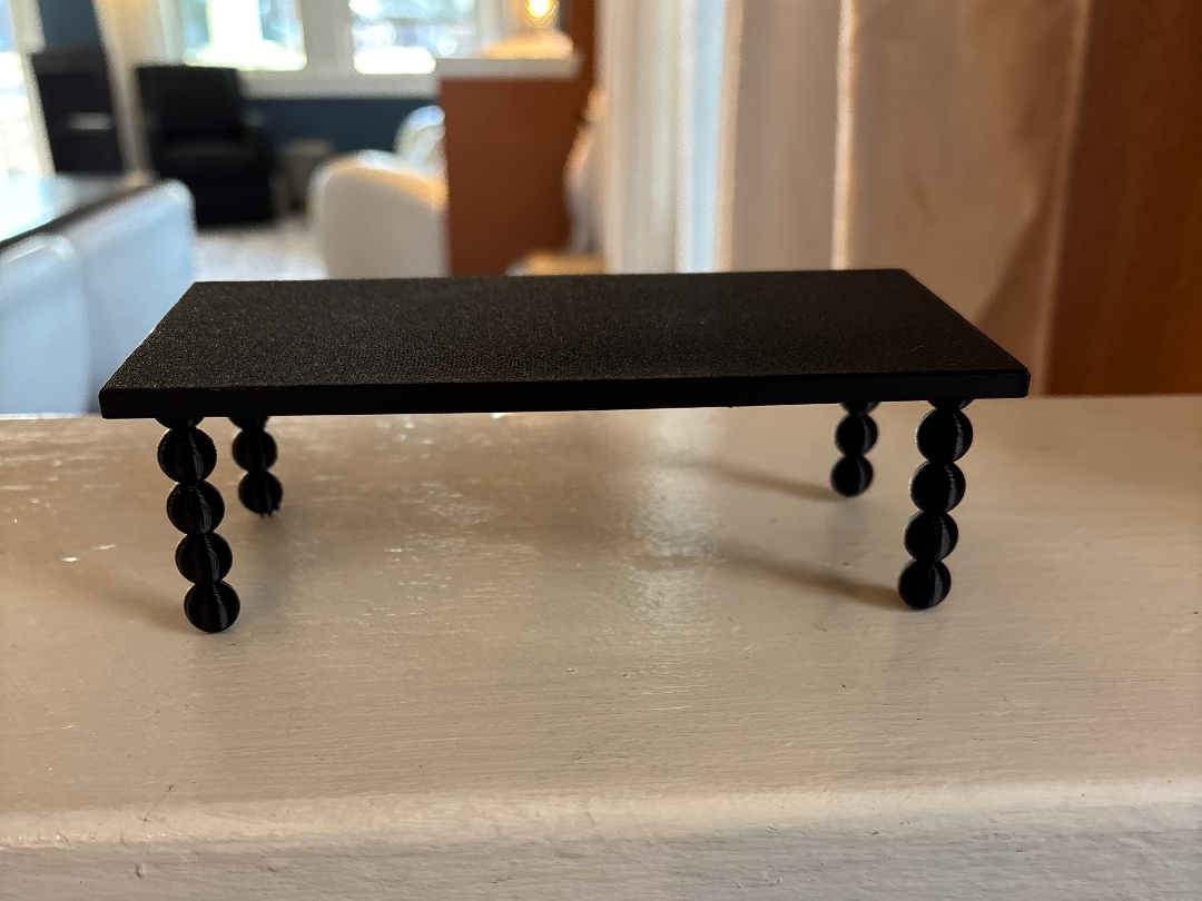 Display tables with balls