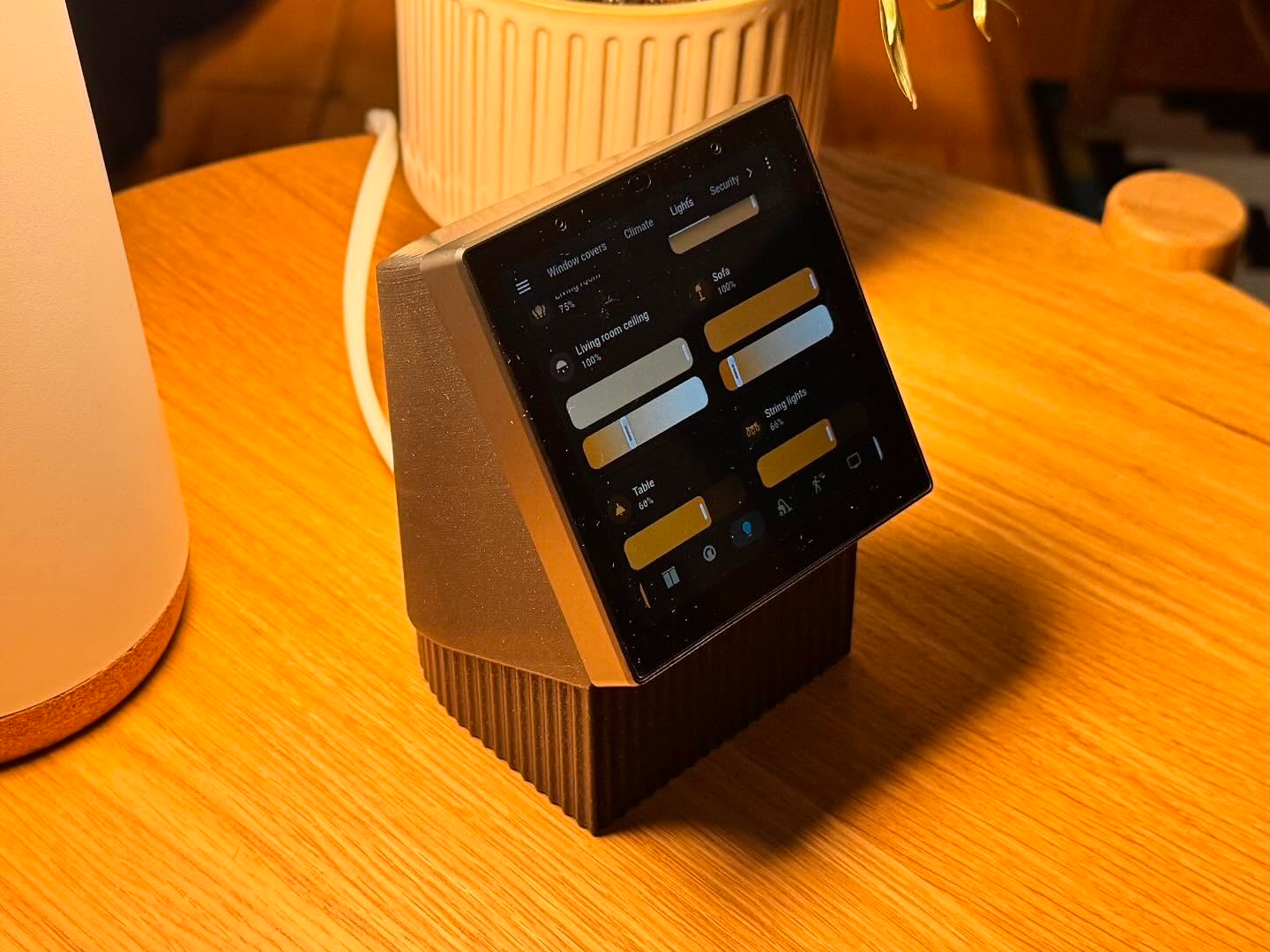 NSPanel Pro desktop stand