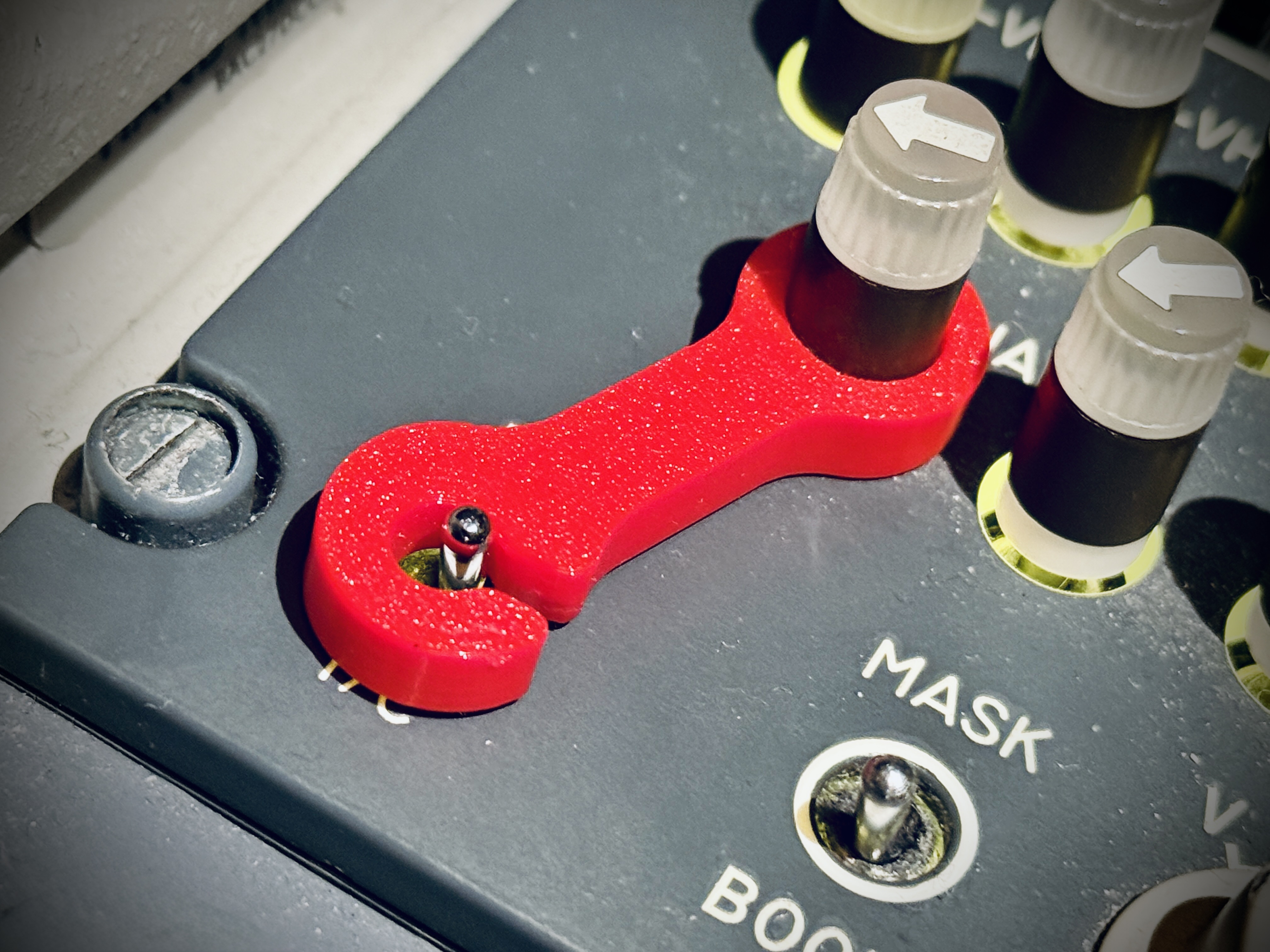 737 Hotmic Switch