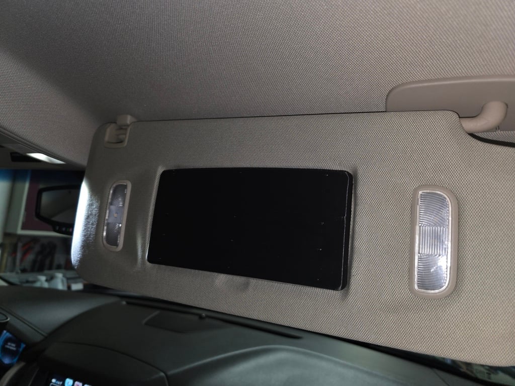 2018 GMC Yukon Denali passenger side mirror cover