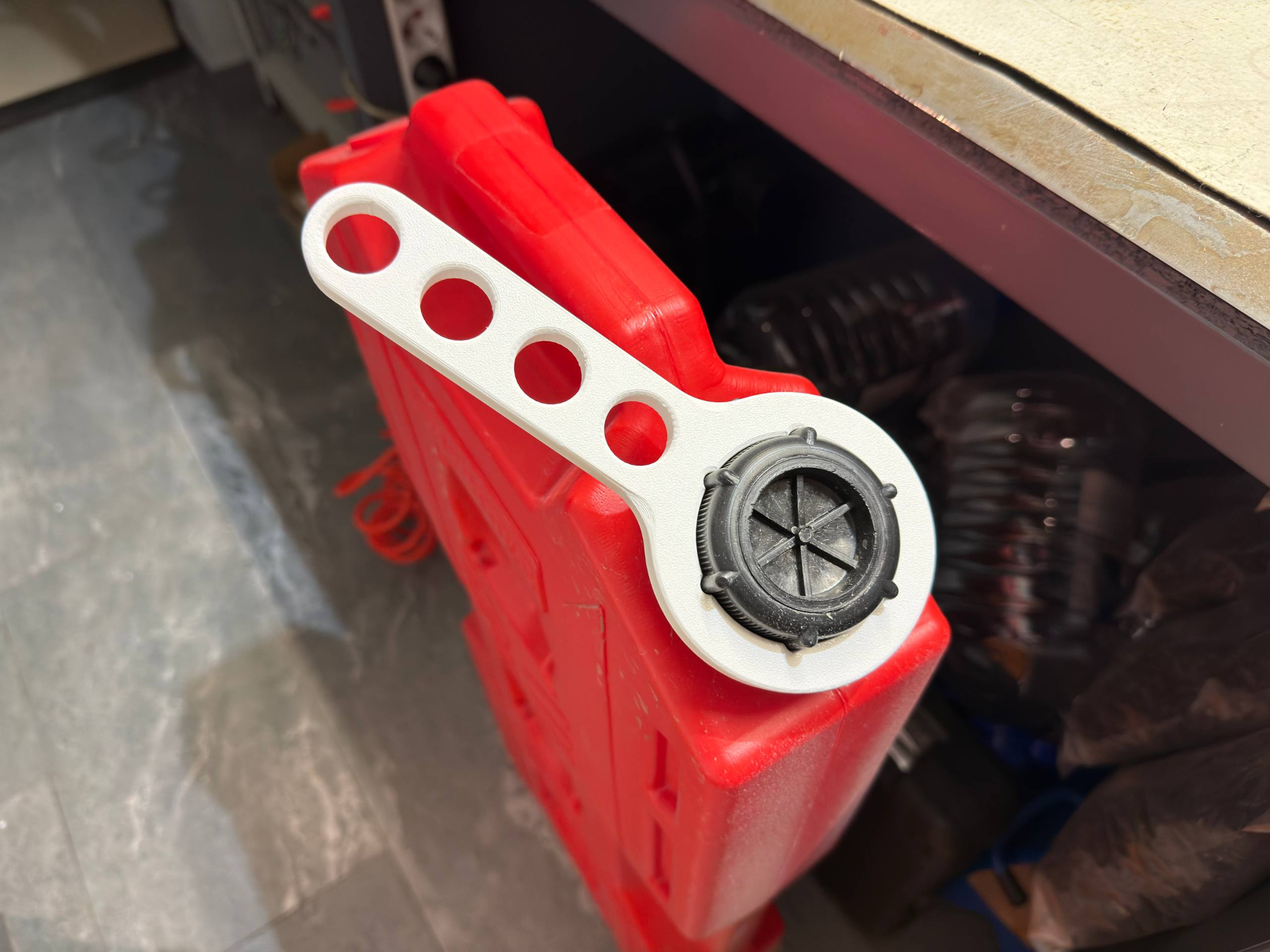 Key for expedition canister