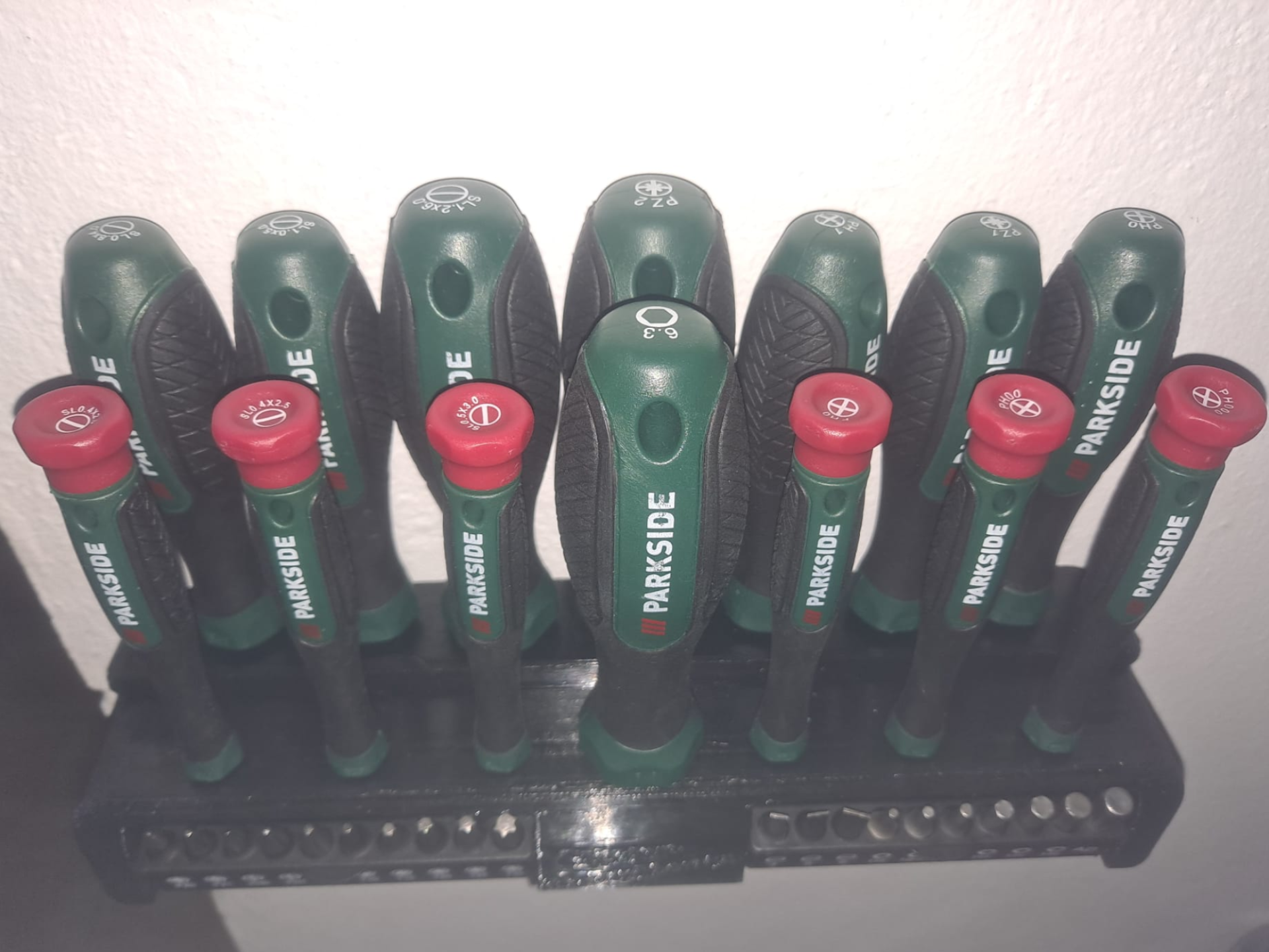 Wall-mounted screwdriver holder 36 ParkSide Pieces