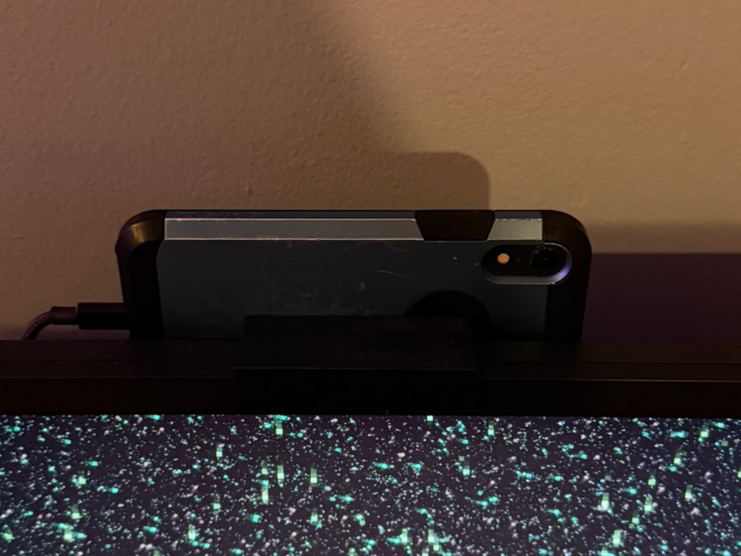 Iphone XR monitor mount