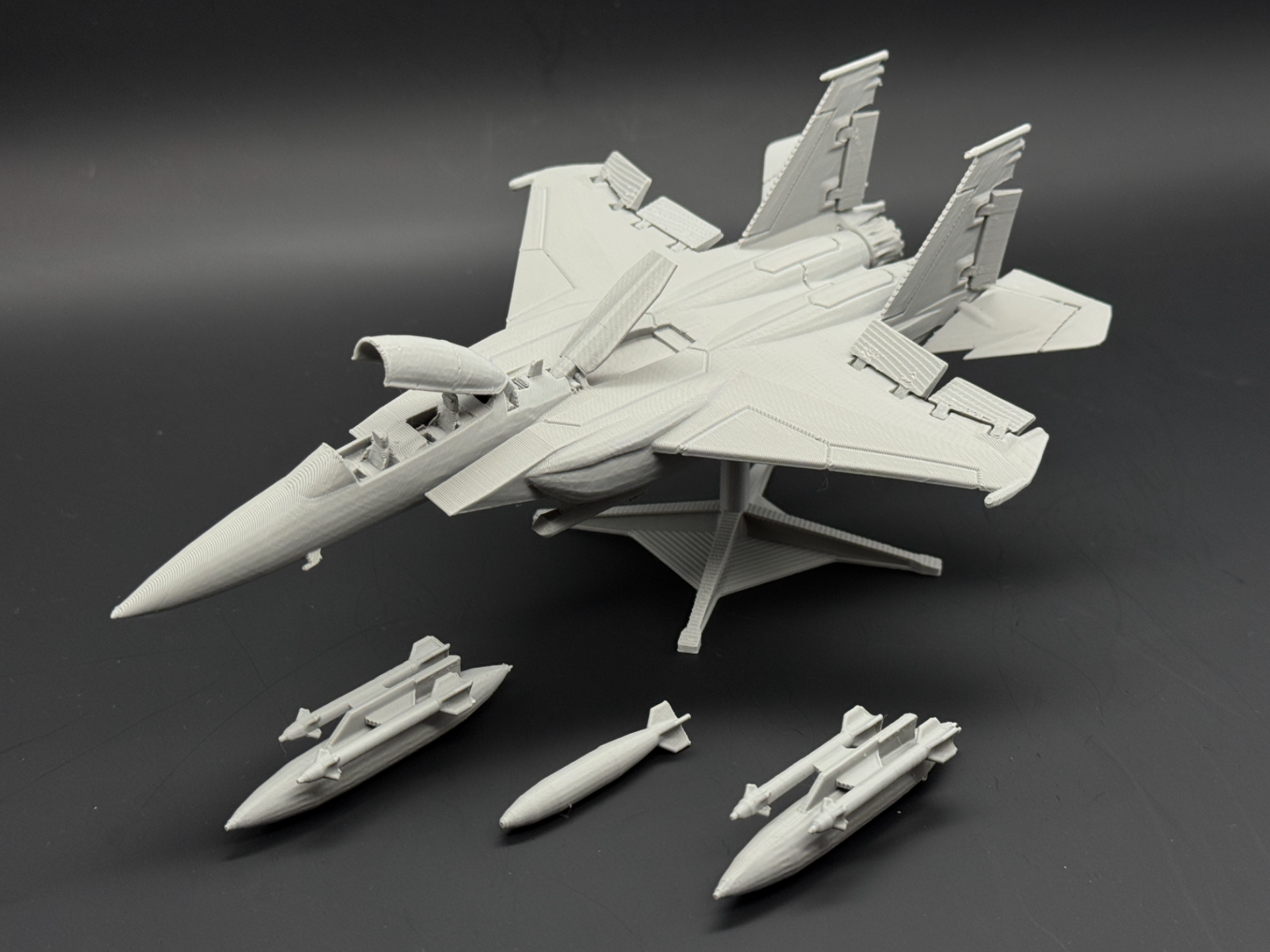 F15