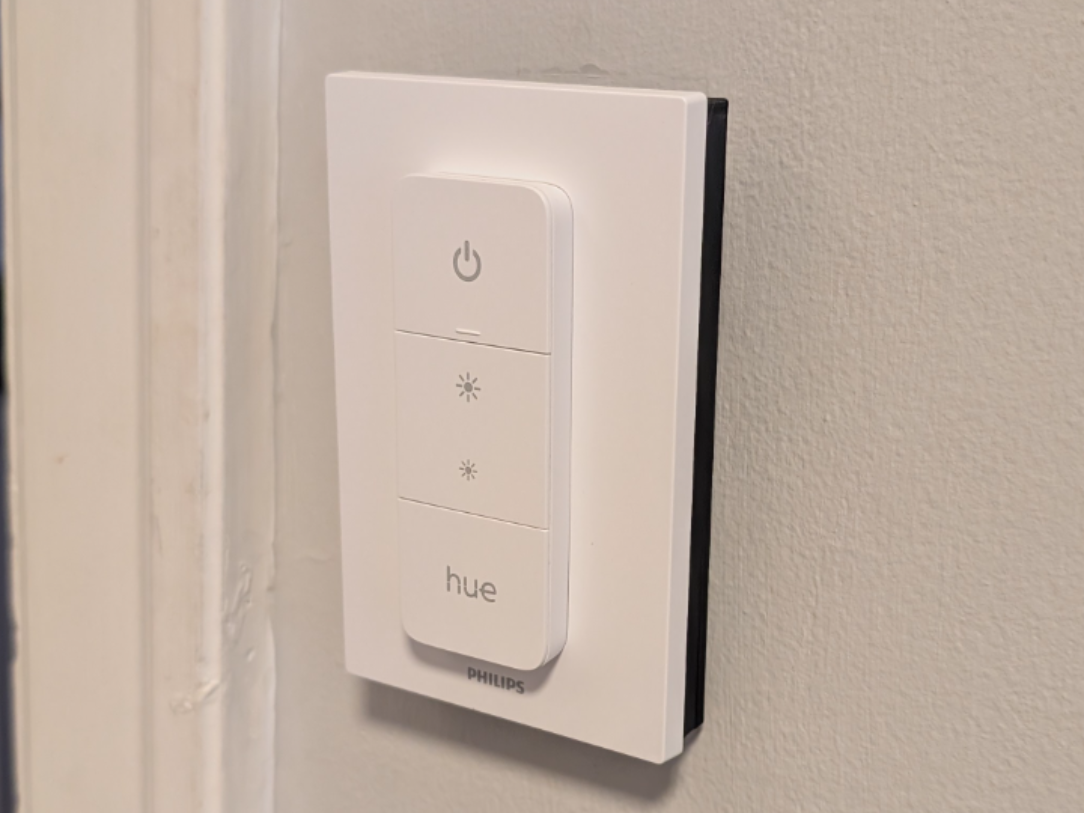 Philips Hue smart switch to classic switch spacer