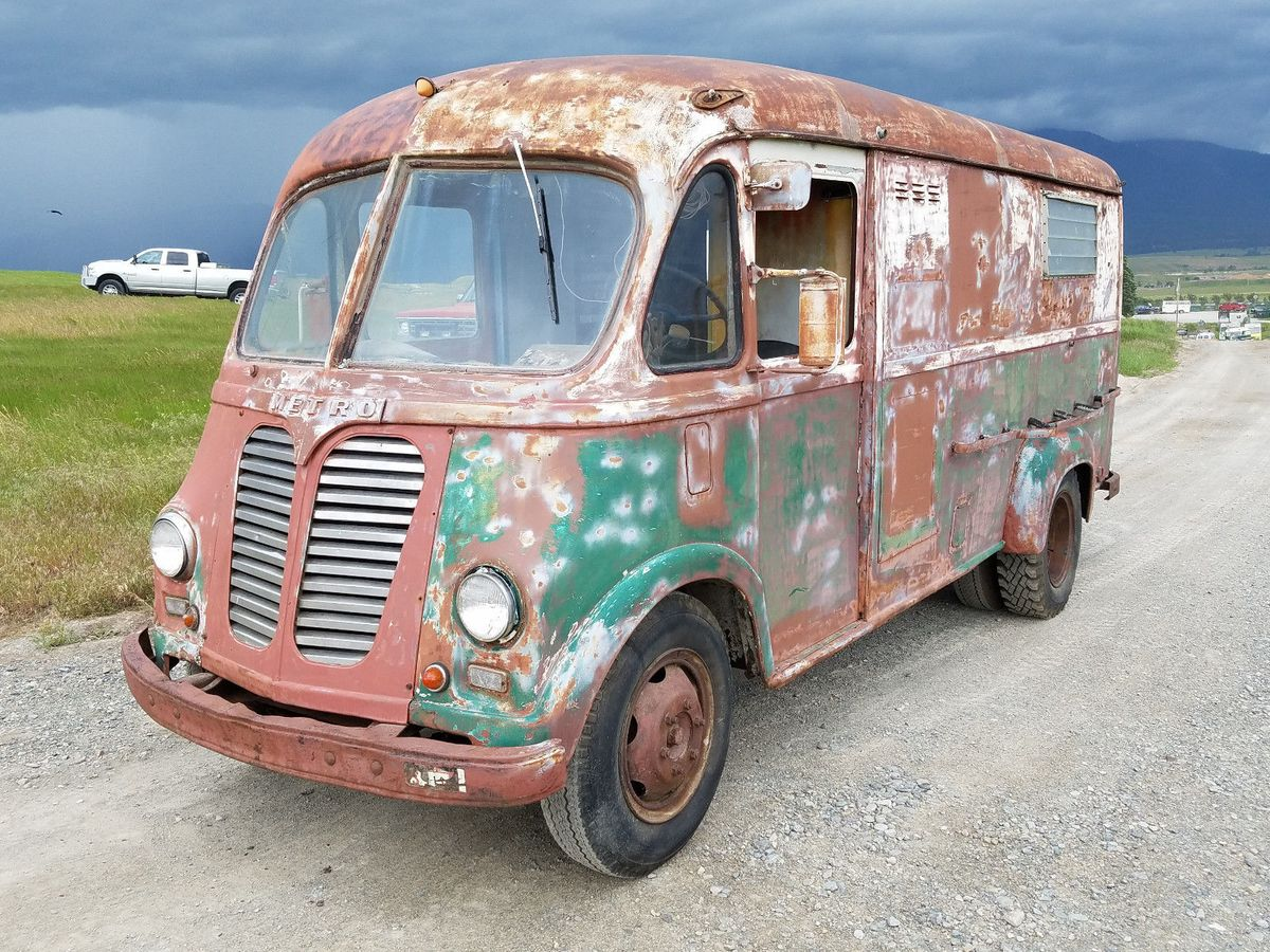 1951 International Metro Van - 3D Model