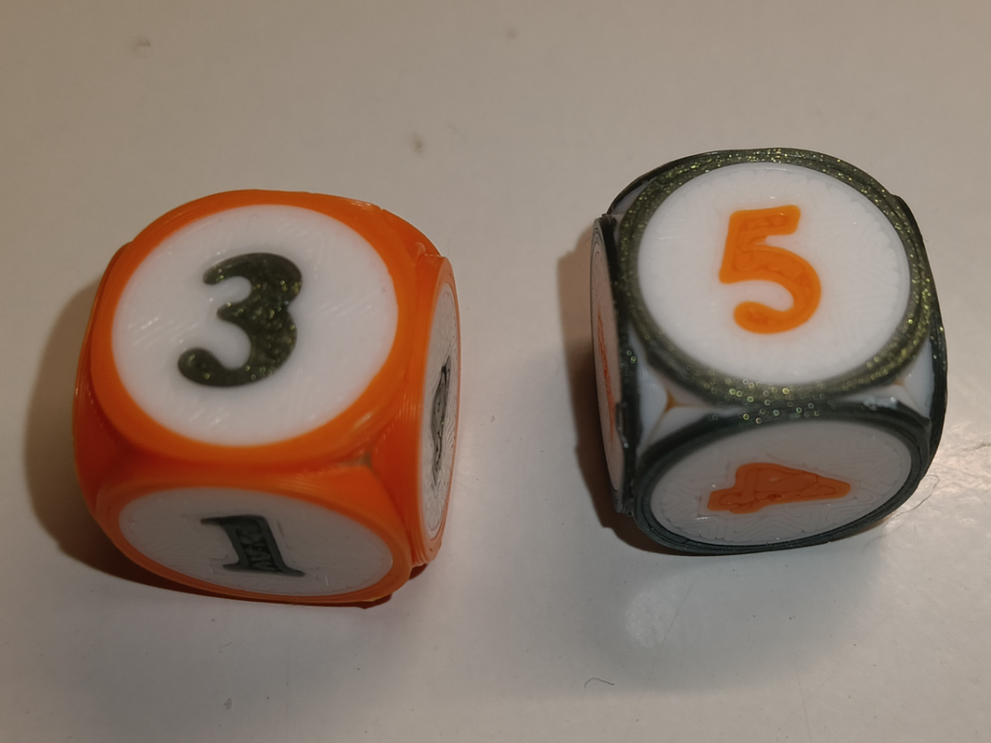 Dado da gioco liscio
