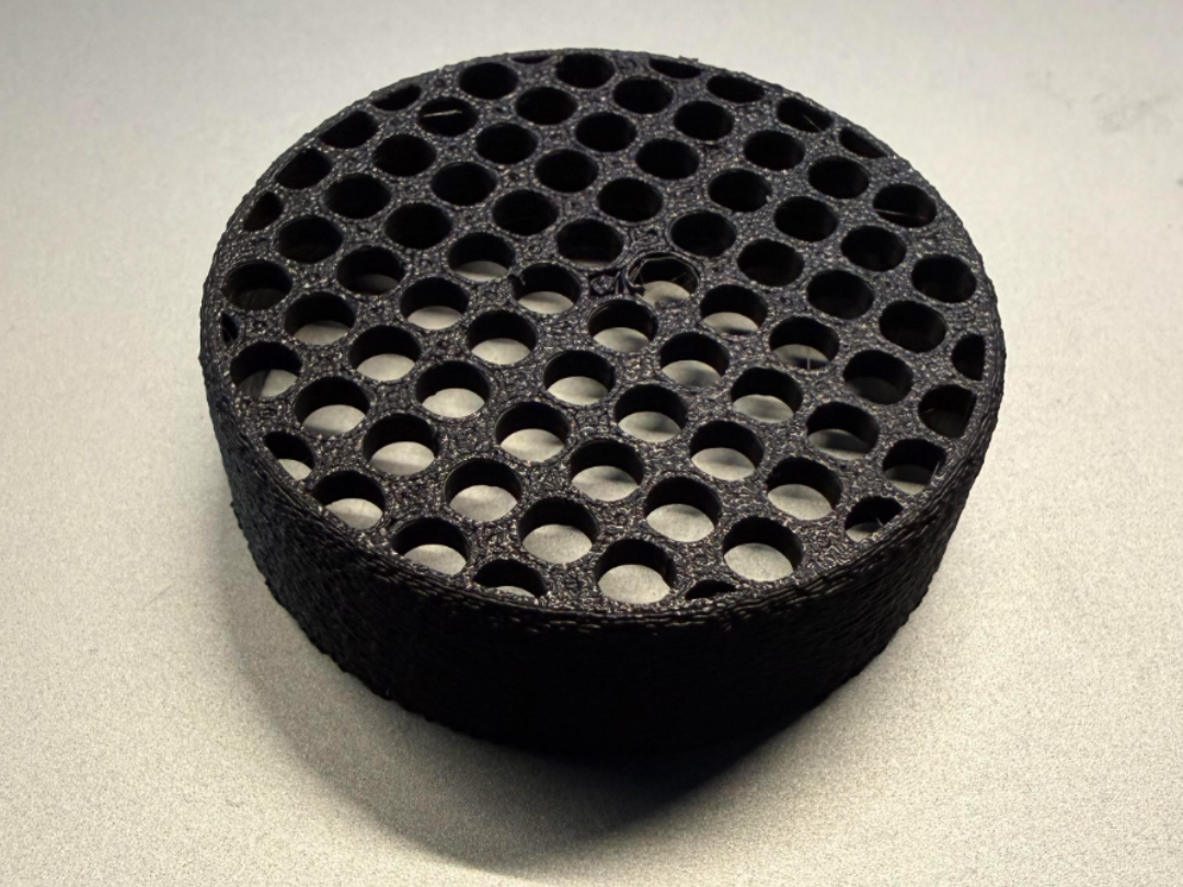 Anti-glare scope cap