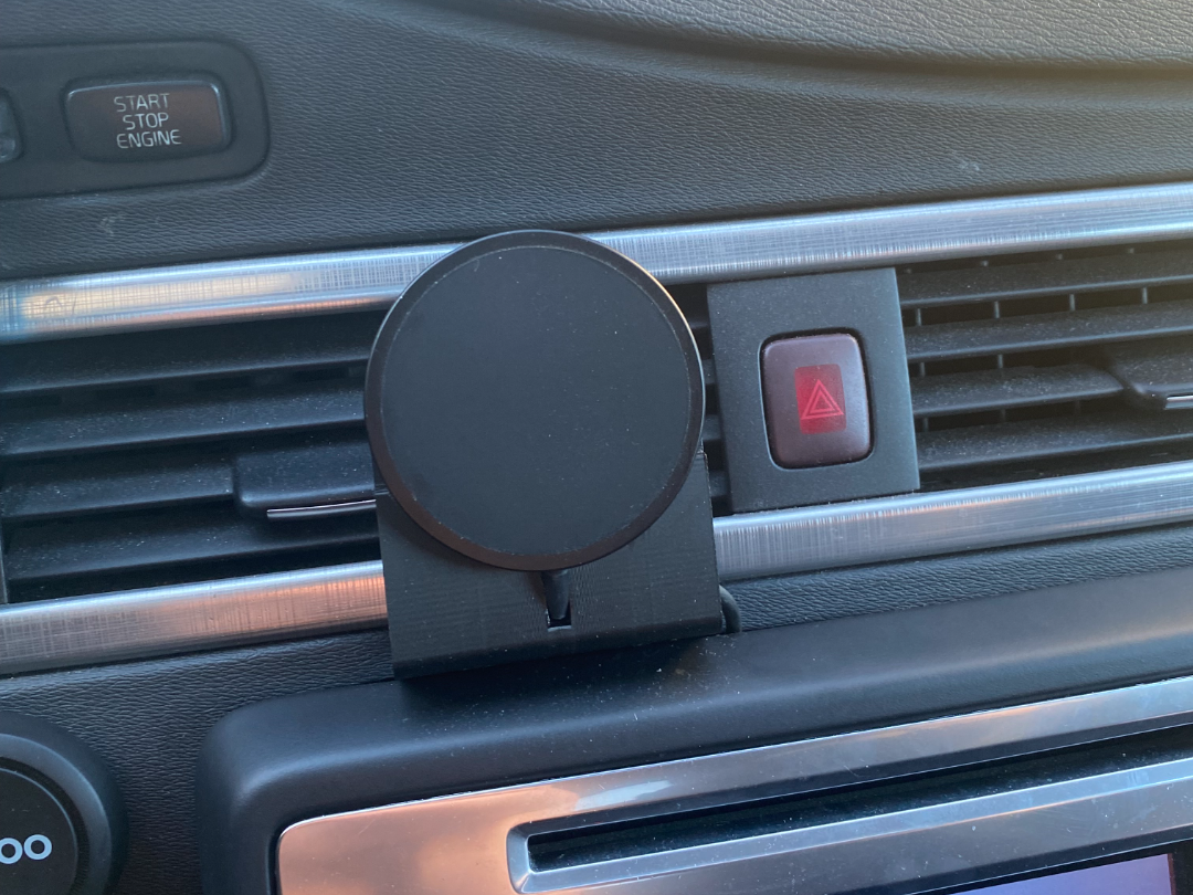 Volvo V70/XC70III Mag-Safe Holder