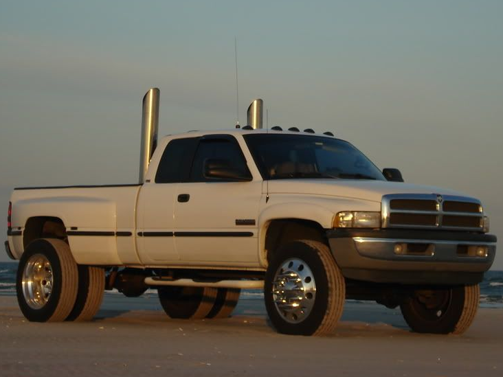 Dodge Ram 3500 (1998 Truck) - 3D Model
