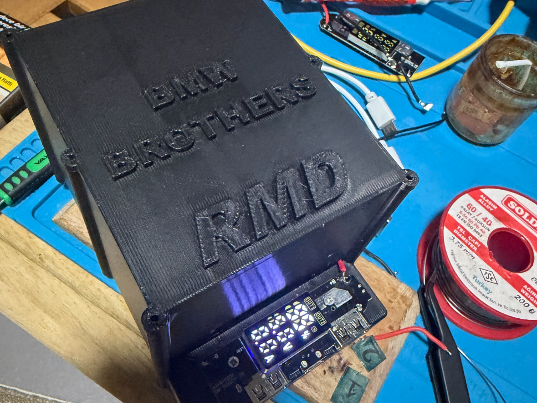 High-Capacity 20x18650 Power Bank Case