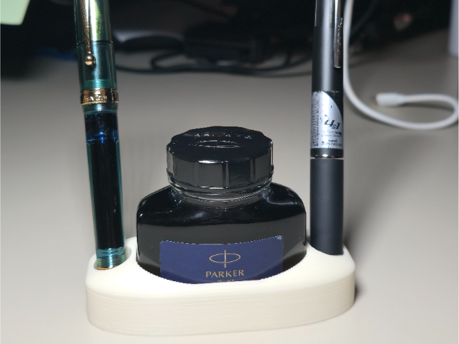 Fountain pen + ink Bottle holder