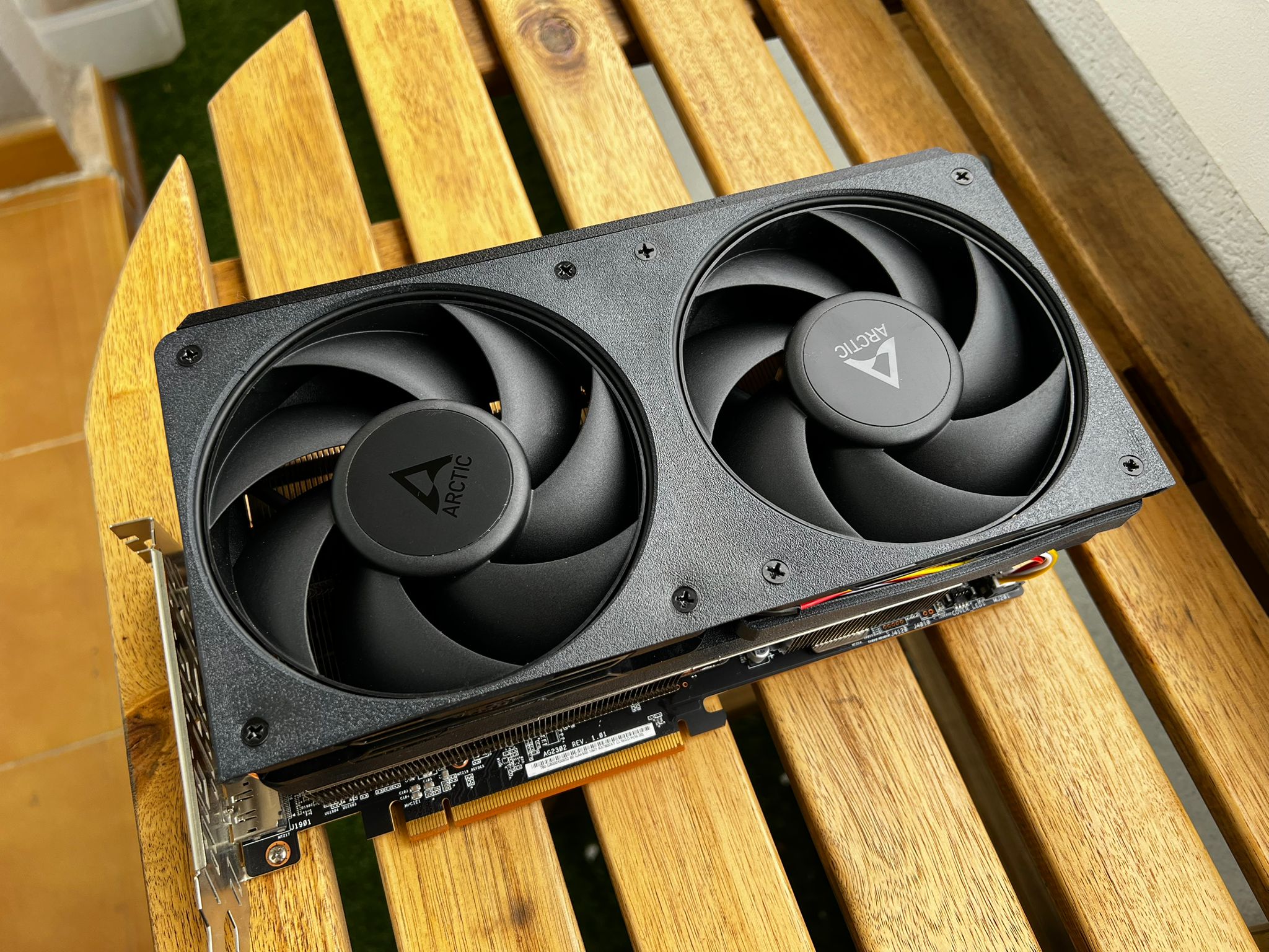 asrock Radeon 7800XT shroud adapter 120mm