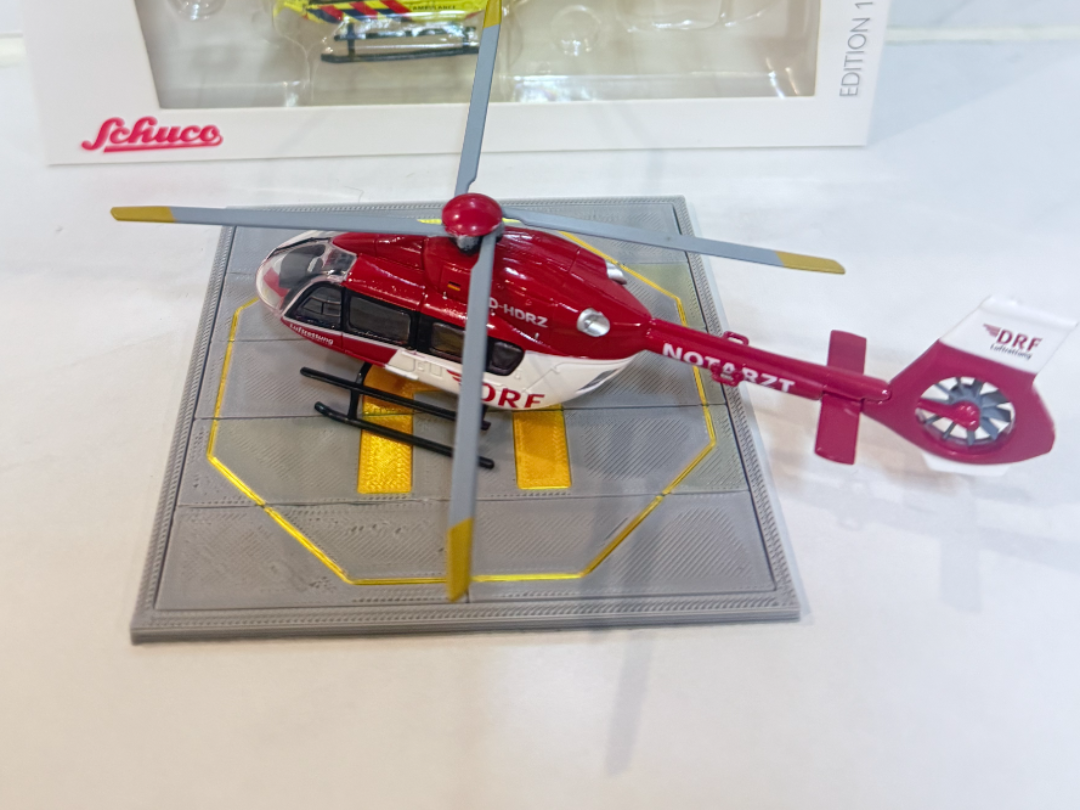 1/64 直升机停机坪 Helipad for Helicopter