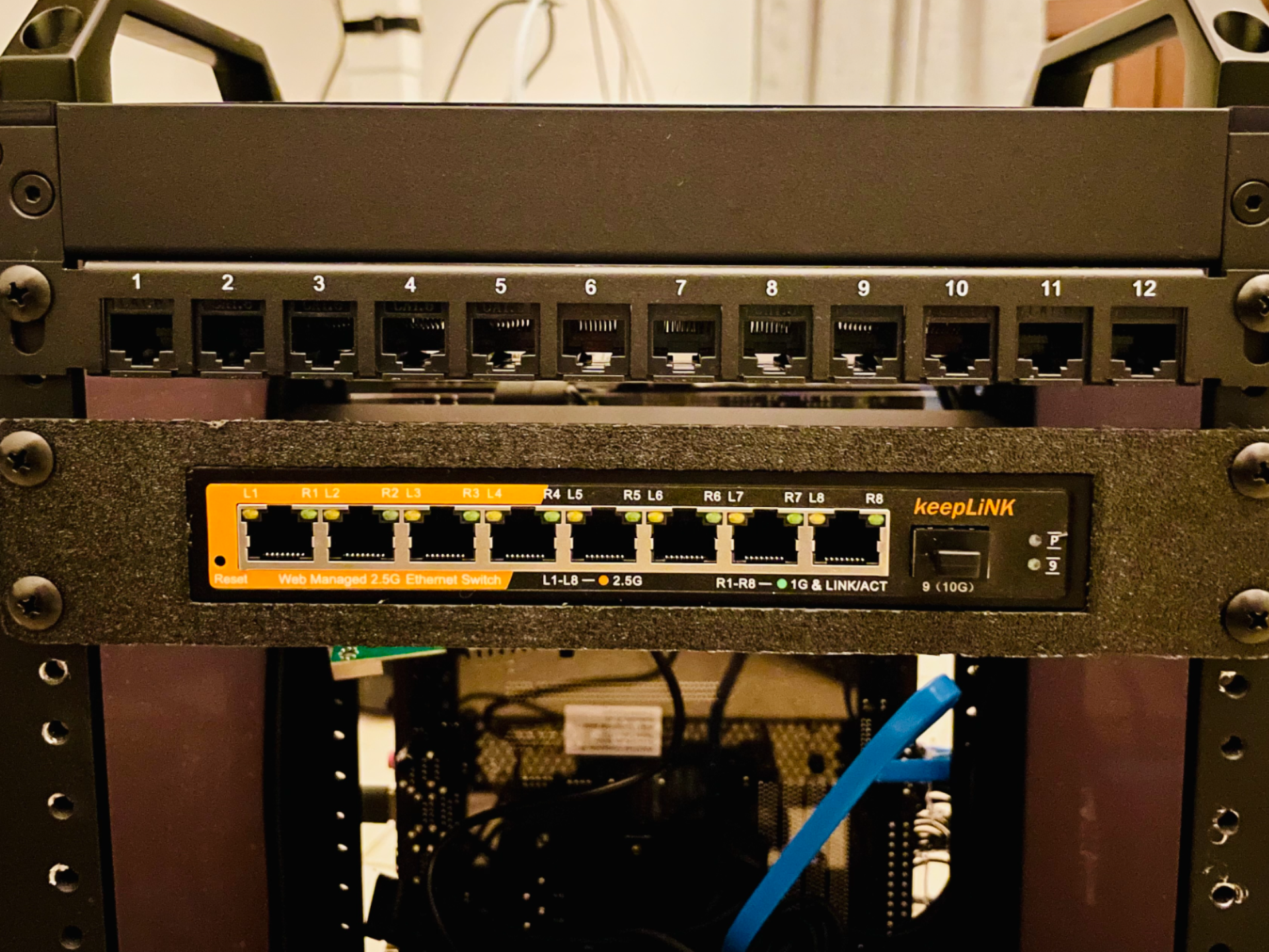 GeeekPi 10" Rack Mount for KeepLink 8-Port Switch