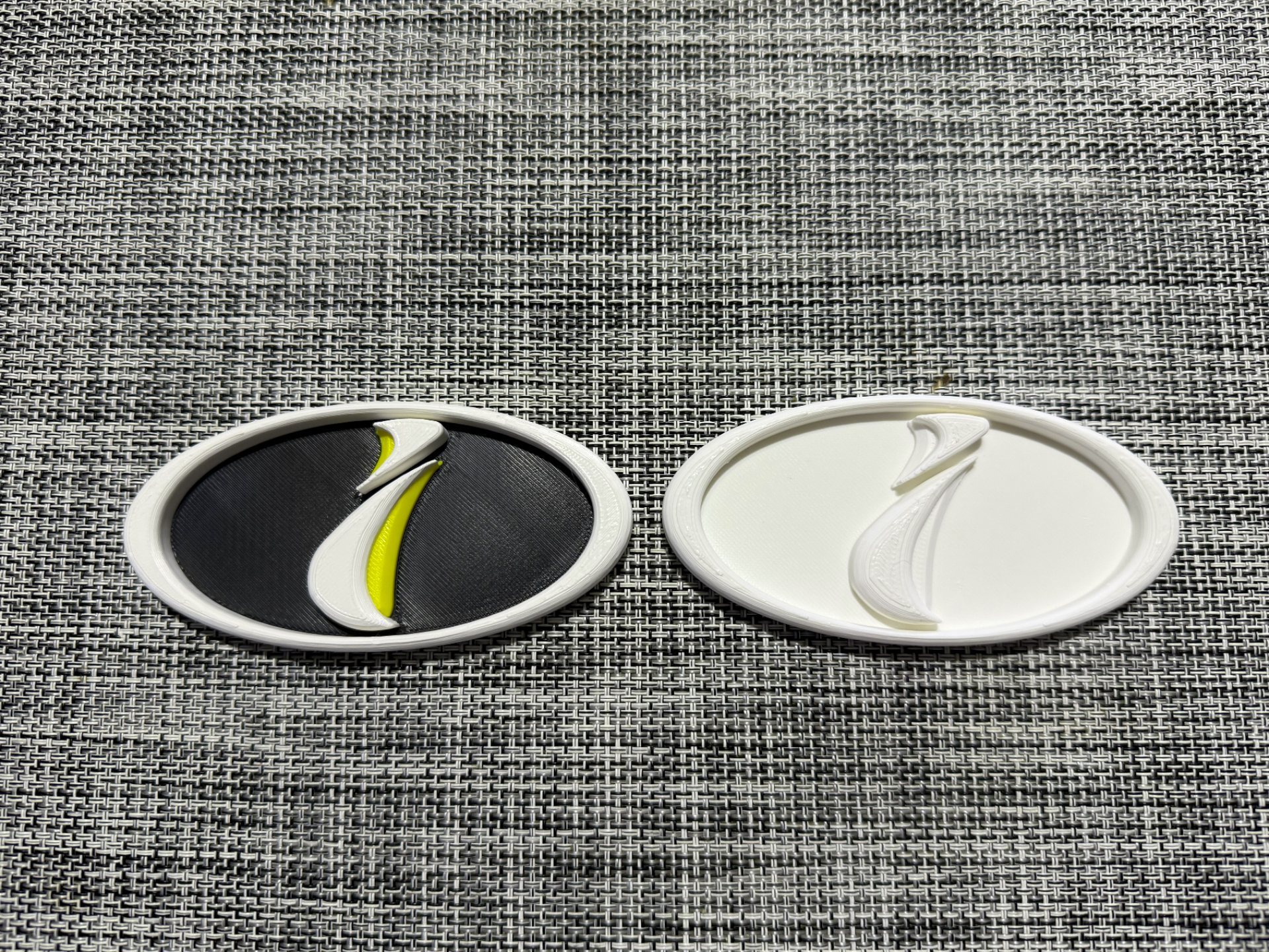 Subaru Impreza grill badge JDM version