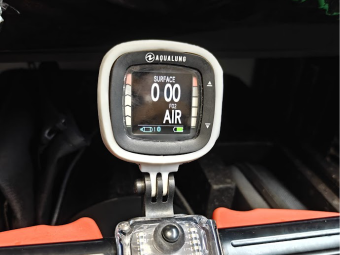 Aqualung dive computer i330 bungee case & Gopro