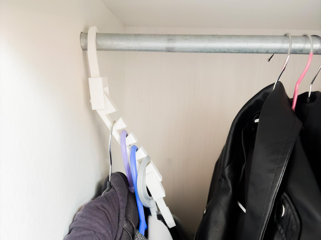 Space saving hanger