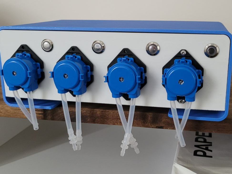 Aquarium dosing pump enclosure