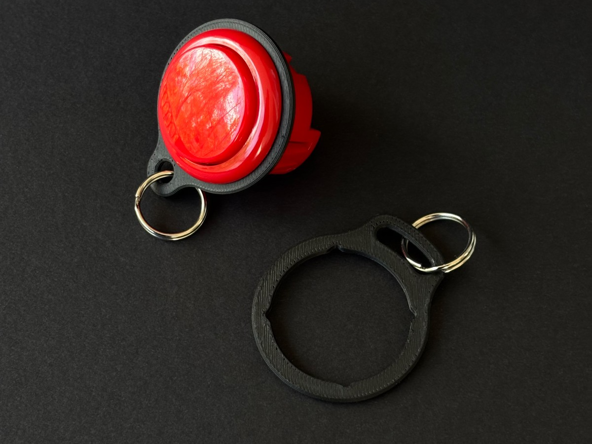 Sanwa keyring (30 mm)